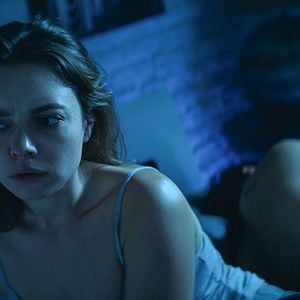 Foto Alguém Entre Nós