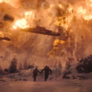 Foto Moonfall - Ameaça Lunar