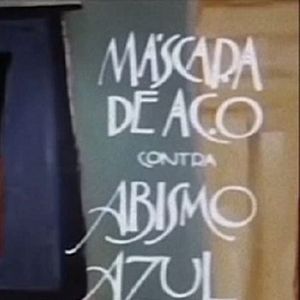 Foto Máscara de Aço contra Abismo Azul