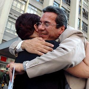 Foto O Abraço Corporativo