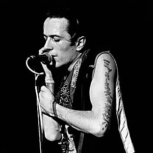Foto Joe Strummer: O Futuro Está para Ser Escrito