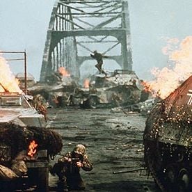 Foto Uma Ponte Longe Demais