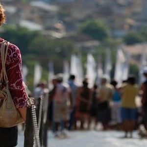 Foto O Lobo Atrás da Porta