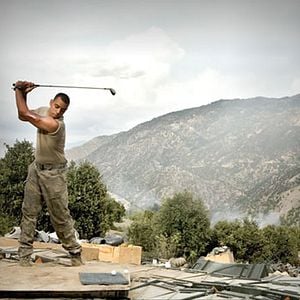 Foto Como Chego na Linha de Frente? A Vida de Tom Hetherington