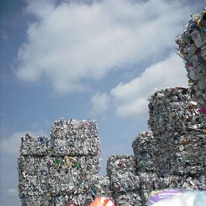 Foto Oceanos de Plástico