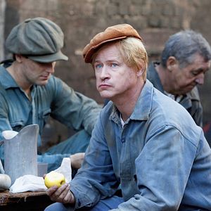 Foto O Centenário que Fugiu Pela Janela e Desapareceu