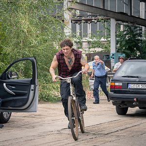 Foto Perto de Casa: Assassinato na Mina de Carvão