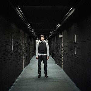 Foto Um Tiro no Escuro