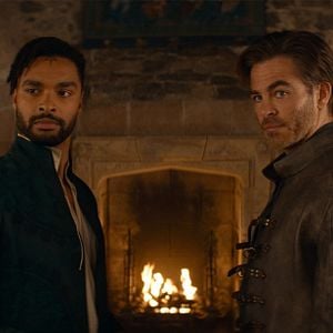 Foto Regé-Jean Page