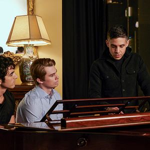 Foto Vermelho, Branco e Sangue Azul