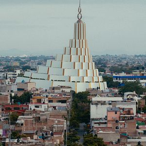Foto Escândalos na Igreja A Luz do Mundo