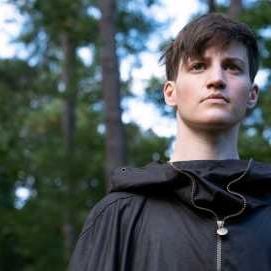 Foto They/Them - O Acampamento