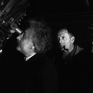 Foto Einstein e a Bomba