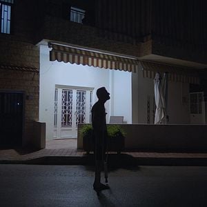 Foto Jia ting jian shi