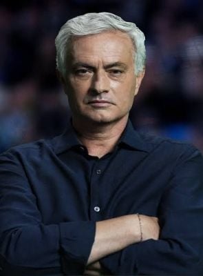 Mourinho - Temporada 1
