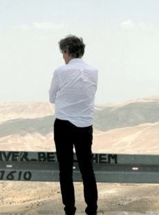 Pôster de Que Deus Esteja com Eles