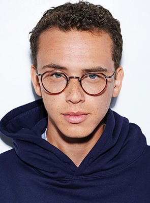 foto de Robert Bryson Hall II