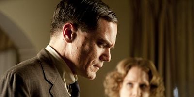 Pôster de You'd Be Surprised