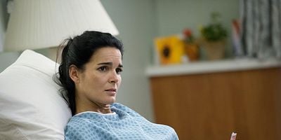 Pôster de It Takes a Village