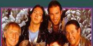 Pôster de The Bumpy Road to Love