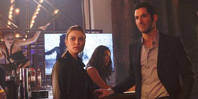 Pôster de A Priest Walks Into a Bar