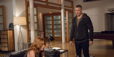 Pôster de It's Never Over