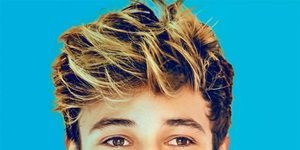 Pôster de Parei o trânsito com um tuíte