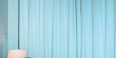 Pôster de Available