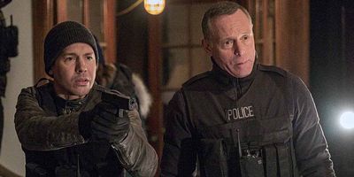 Pôster de Chasing Monsters