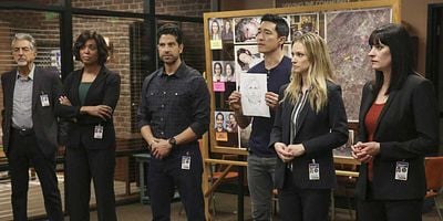 Pôster de Mixed Signals