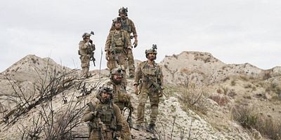 Pôster de The Graveyard of Empire