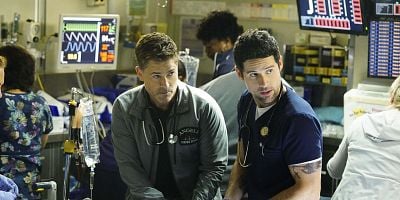 Pôster de The Business of Saving Lives