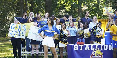 Pôster de Some People Just Want to Watch the World Burn