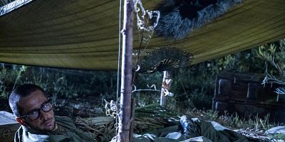 Pôster de The Beginning Is The End Is The Beginning