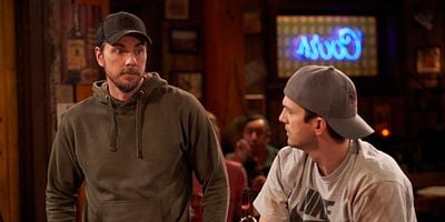 Pôster de Give Me One More Shot