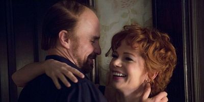 Pôster de Life is Cabaret