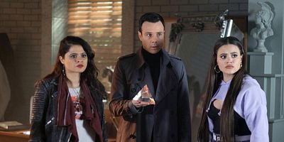 Pôster de The Source Awakens