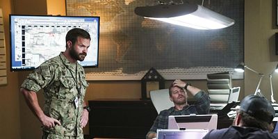 Pôster de Unbecoming an Officer