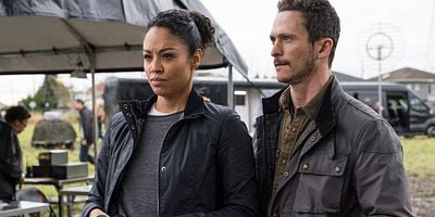 Pôster de You Are Not Alone