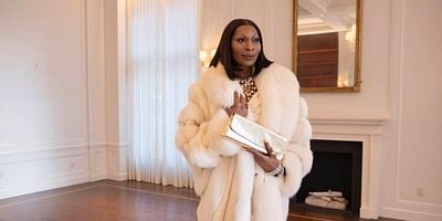 Pôster de Something Borrowed, Something Blue