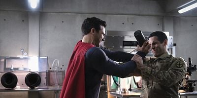 Pôster de Holding the Wrench