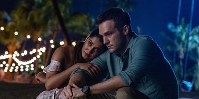 Pôster de Twice in a Lifetime