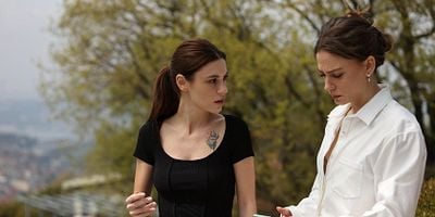 Pôster de Aile 8.Bölüm