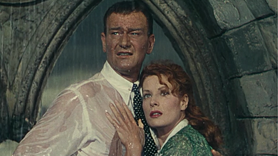 Imagem da notícia É um dos maiores mistérios do cinema: O que Maureen O'Hara sussurra no ouvido de John Wayne no final de Depois do Vendaval?
