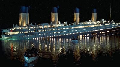 Imagem da notícia Há 28 anos, esta estrela americana foi demitida de um cinema por revelar o final de Titanic