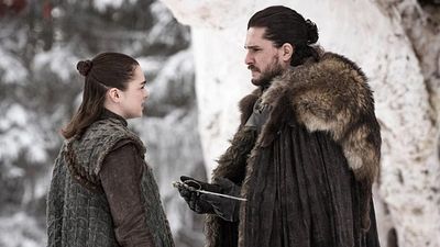 Imagem da notícia Arya e Jon como amantes? Essa história de Game of Thrones não entrou na série de fantasia