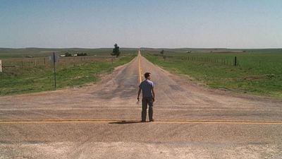 Imagem da notícia Este clássico do cinema parou de ser filmado por um ano para que Tom Hanks pudesse perder peso; o resultado? Duas indicações ao Oscar