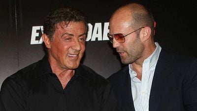 Imagem da notícia Hoje no Prime Video: Este filme de ação com Jason Statham e roteiro de Sylvester Stallone vai te impressionar