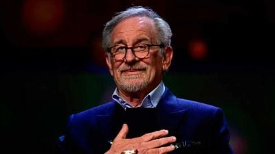 Imagem da notícia Steven Spielberg pediu que as referências aos seus filmes fossem removidas de Jurassic World 4: "Recebi uma bronca por isso"