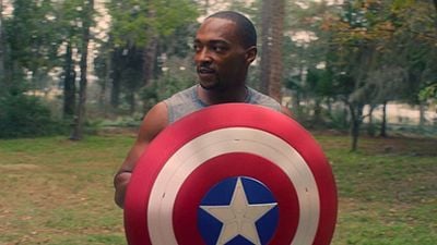 Imagem da notícia "Eu fiz o Ryan Gosling famoso": Anthony Mackie imaginava que algum colega branco de elenco seria indicado ao Emmy 2025 em seu lugar